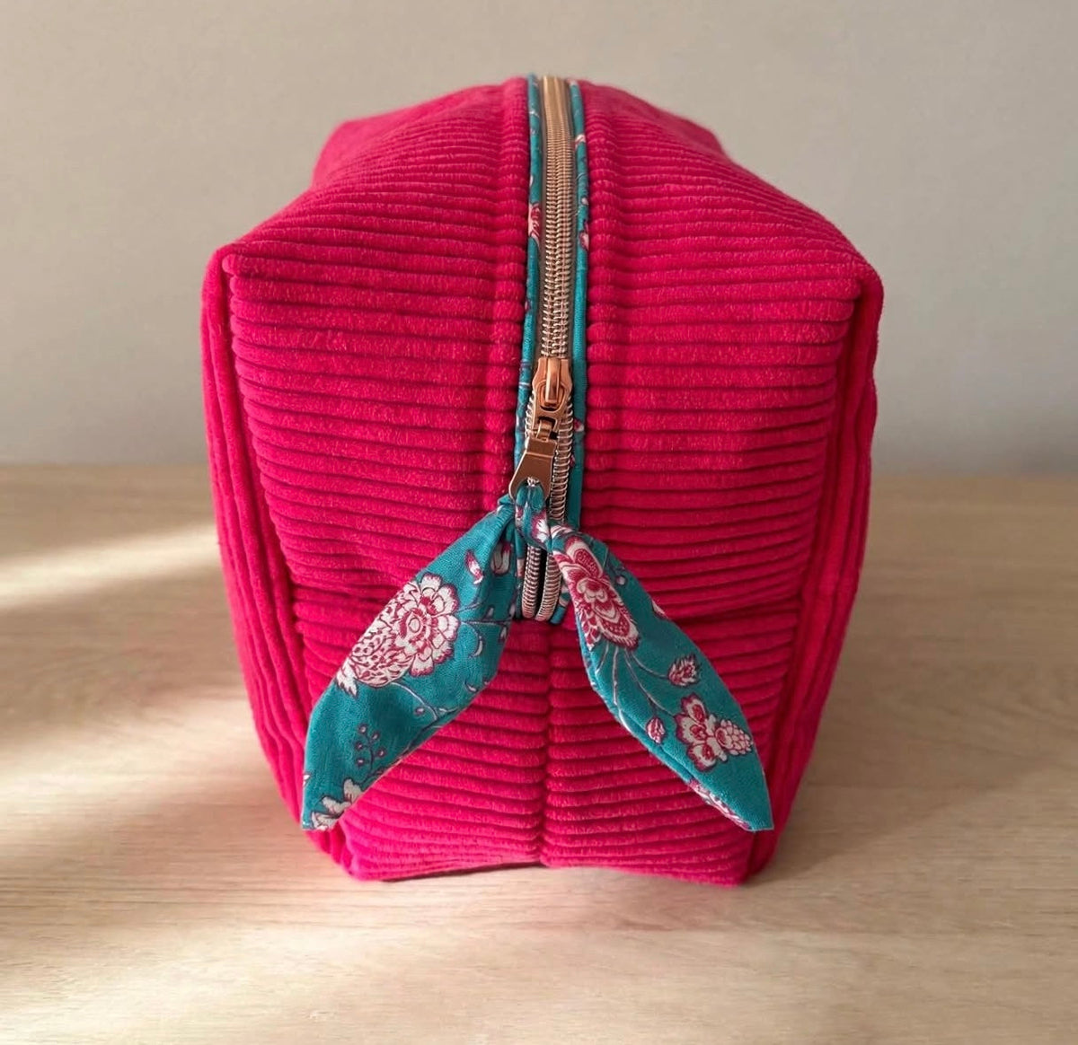 Trousse de toilette – Velours côtelé fuchsia – coton indien
