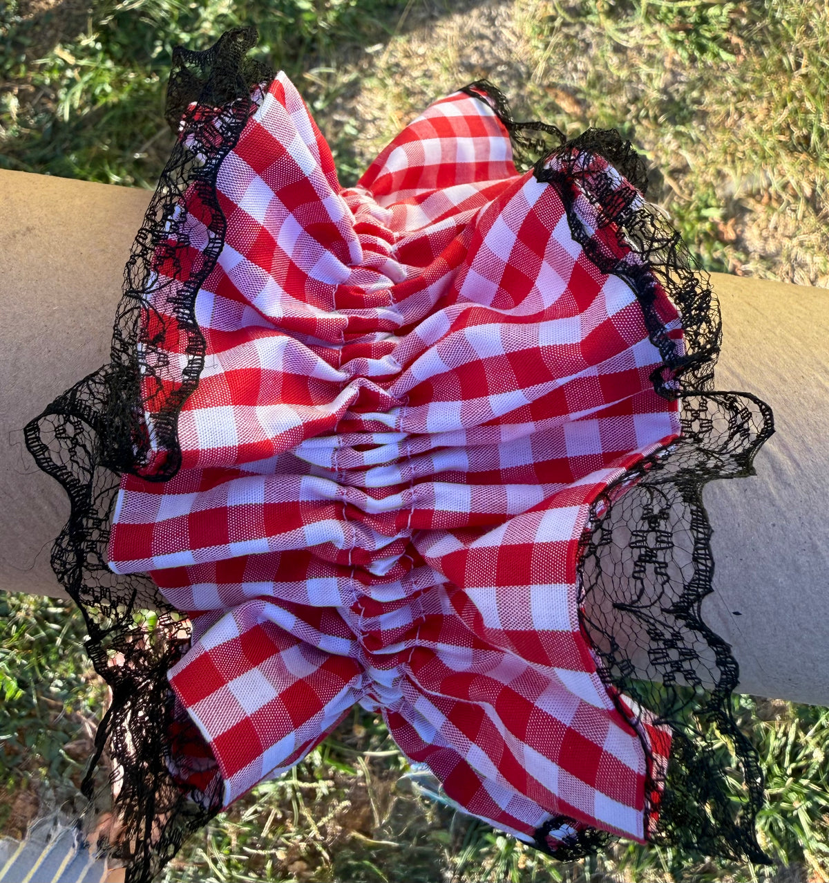 Chouchou double vichy rouge et dentelle noire