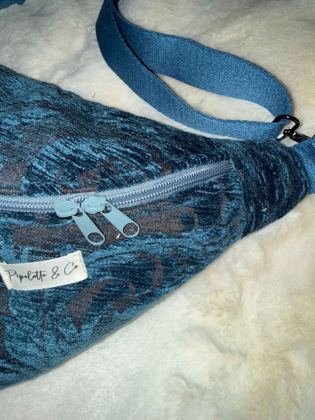 Sac banane XL bleu ,bleu pétrole , velours damassé