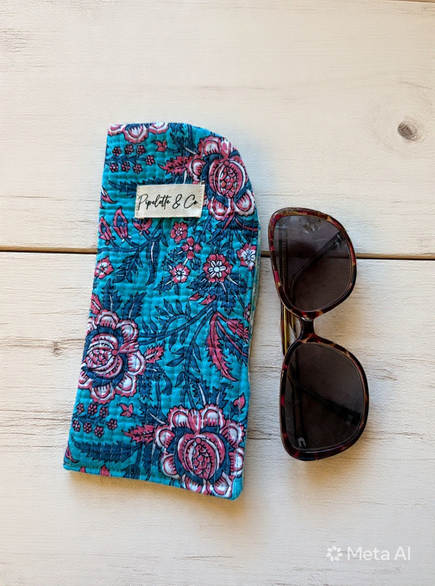 étui à lunette block print matelassé turquoise et rose