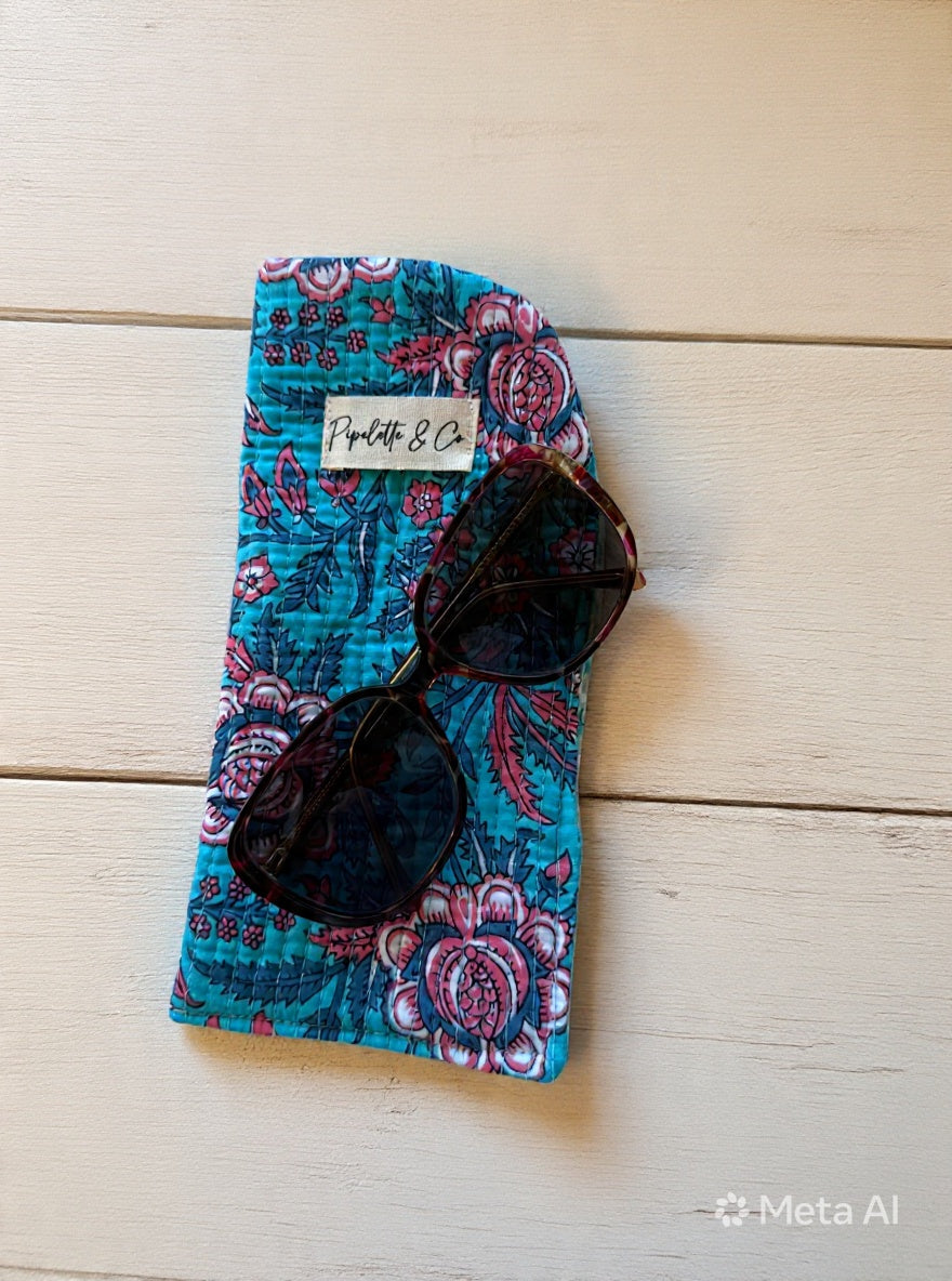 étui à lunette block print matelassé turquoise et rose