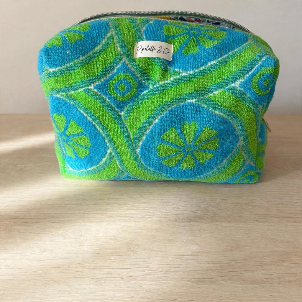 ♻️ Trousse de toilette – Serviette vintage chinée – Pièce unique